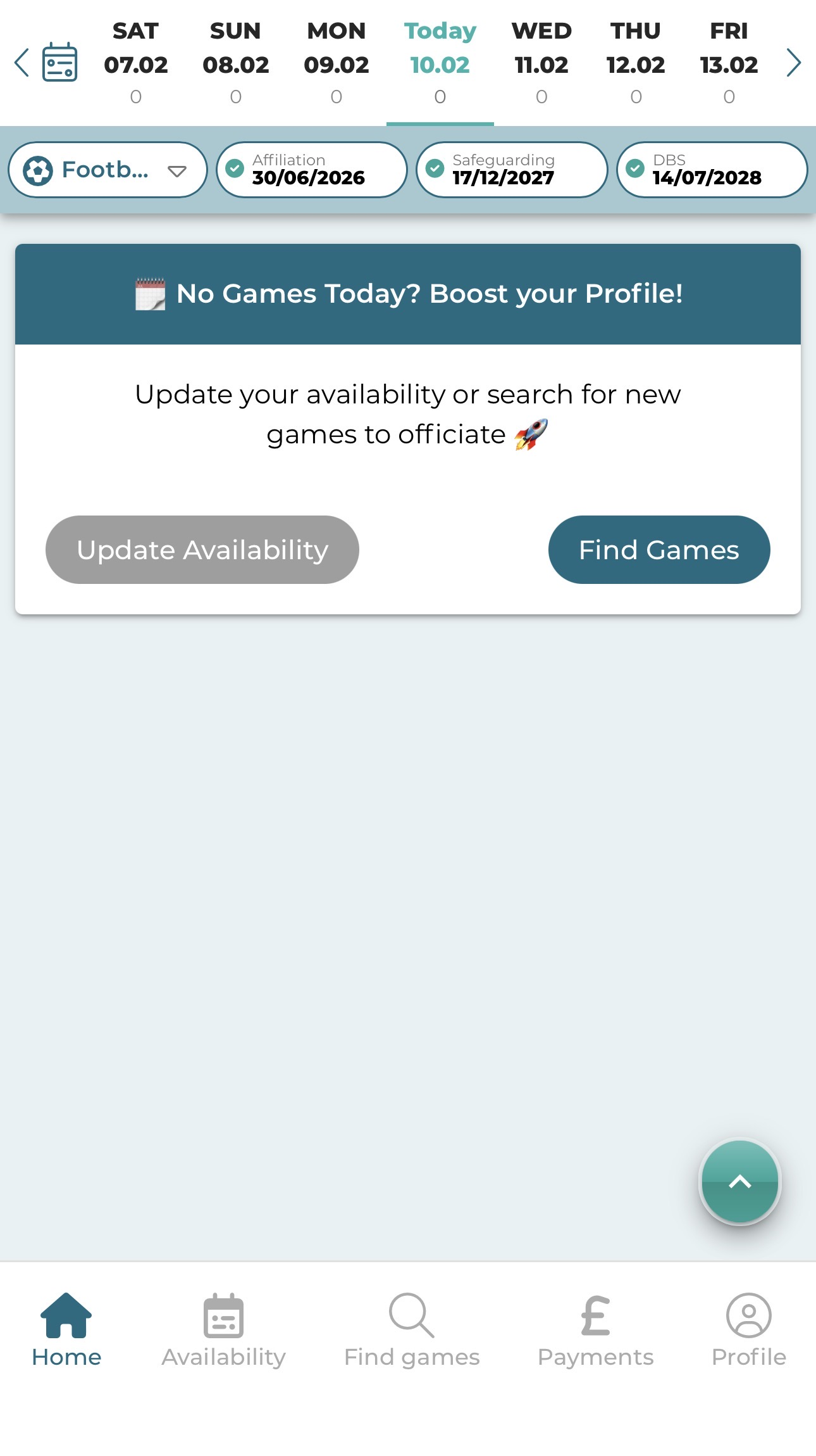 YesRef app dashboard showing weekly calendar, credentials and game finder